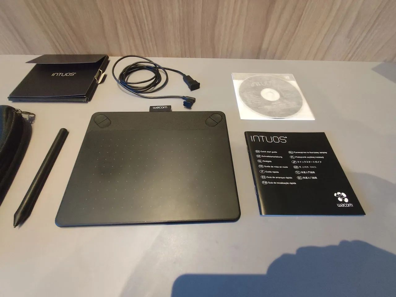 Mesa Wacom Intuos Comic