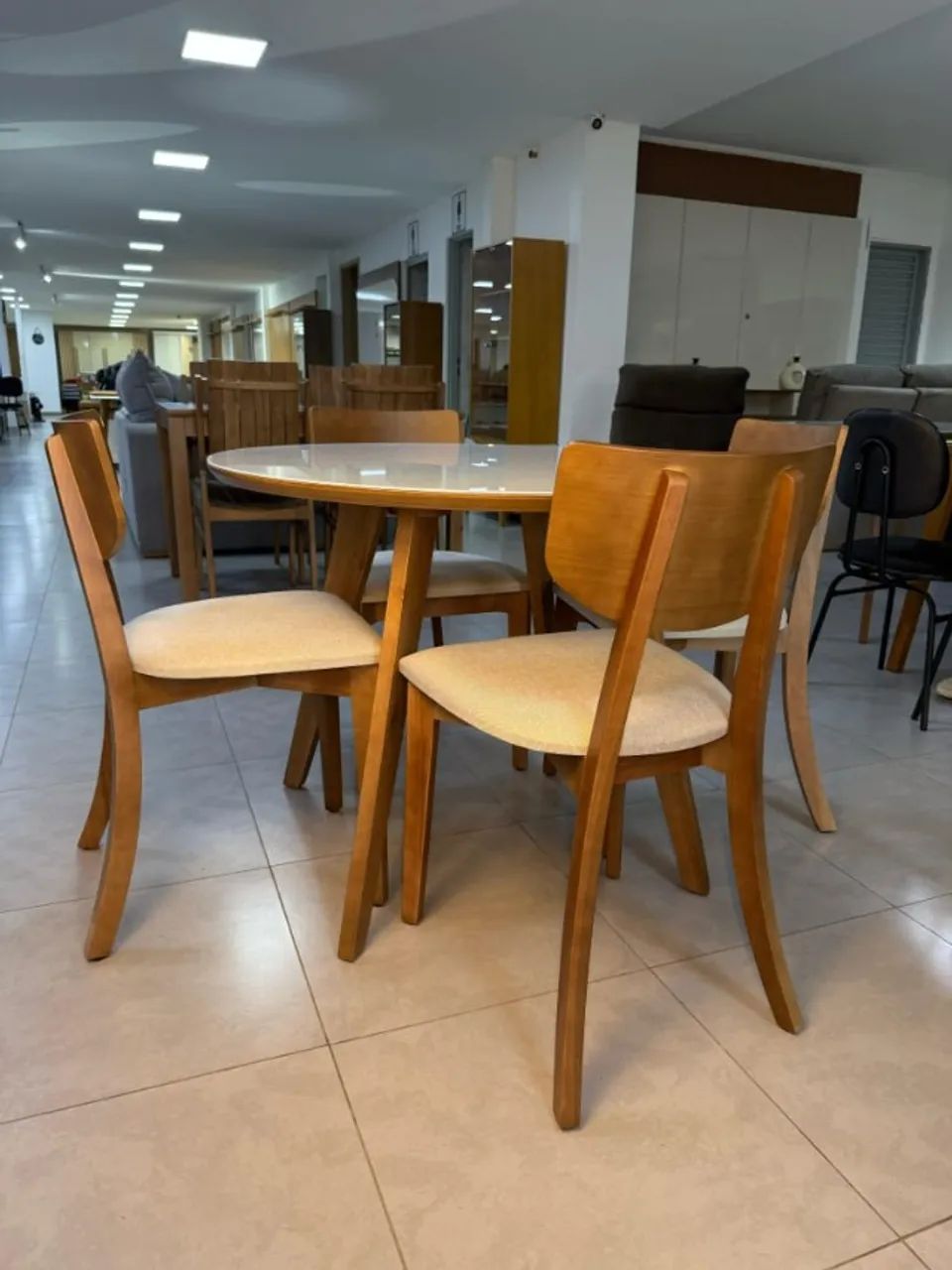 Iracy New Round Dining Table for 4