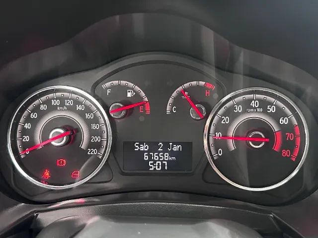 Fiat Palio Attractive 1.0 EVO Fire Flex 8V 5P 2017 - Foto 5