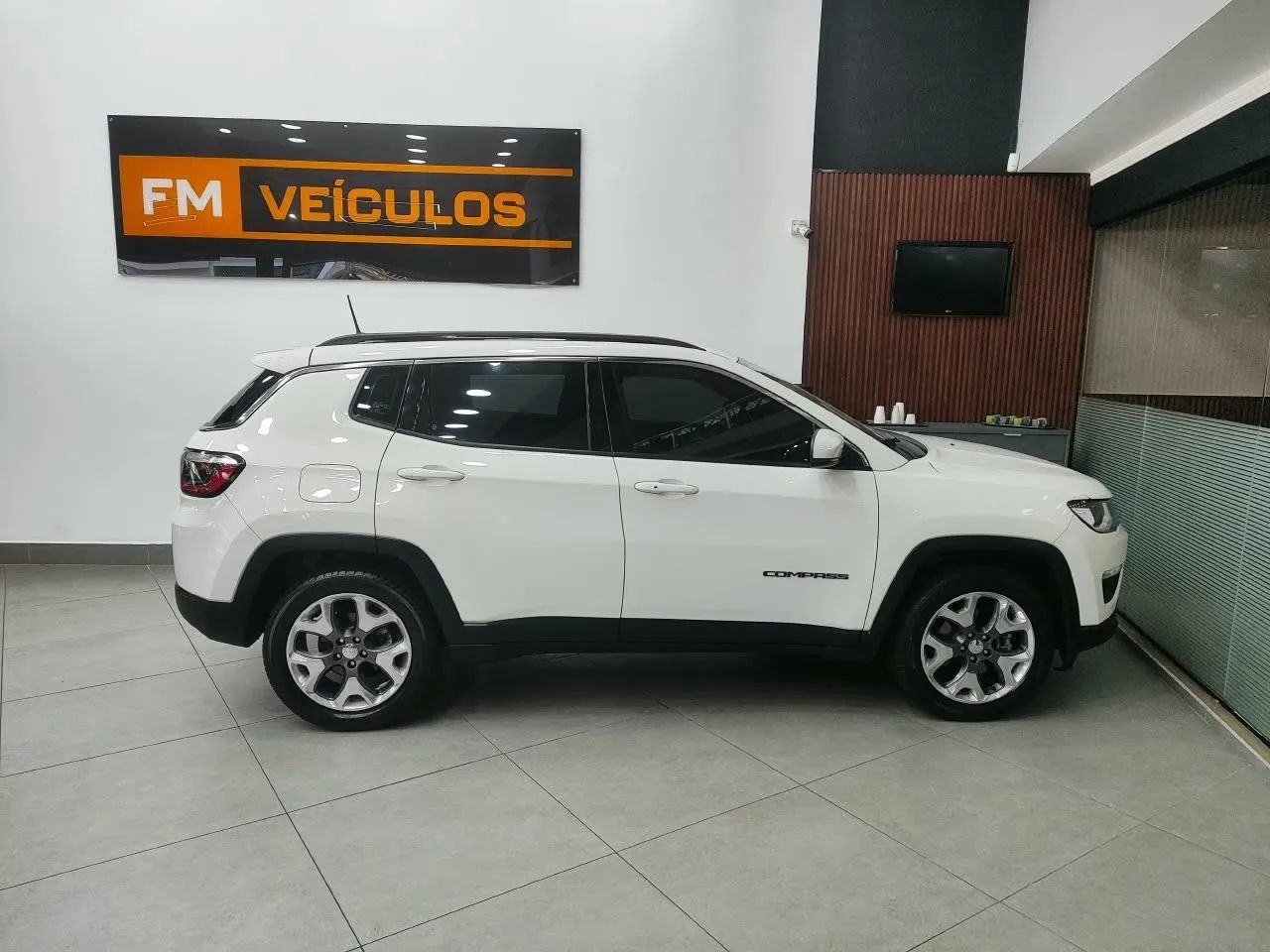 Jeep Compass Longitude 2.0 4X2 Flex 16V Aut. 2020 - Foto 4