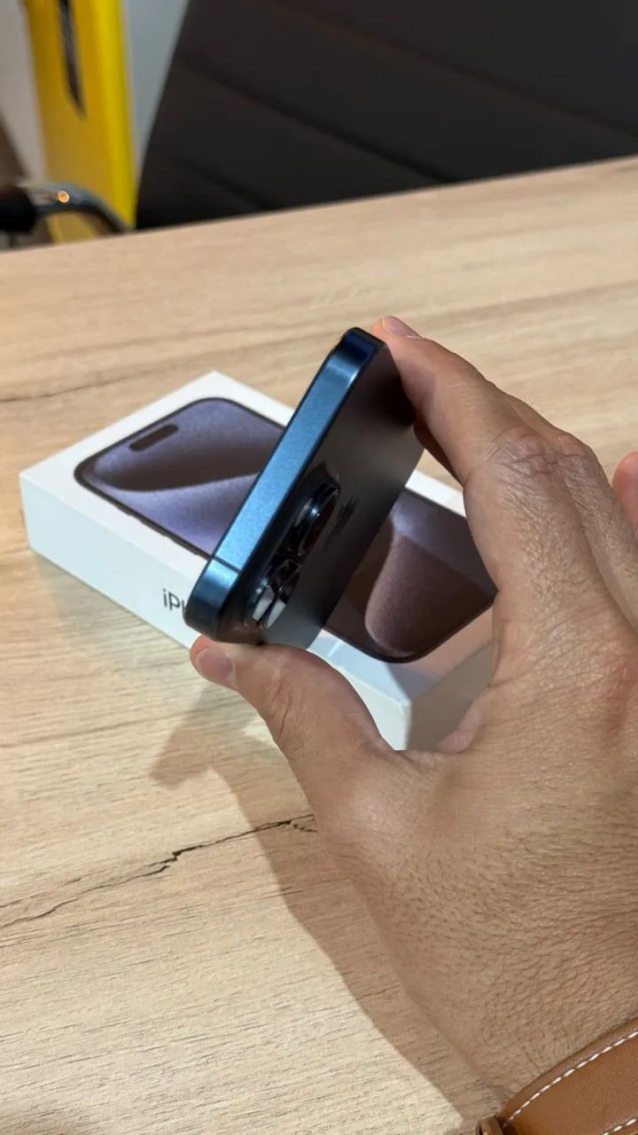 iPhone 15 Pro 256GB Blue Titanium - Loja física! Com 90 dias de