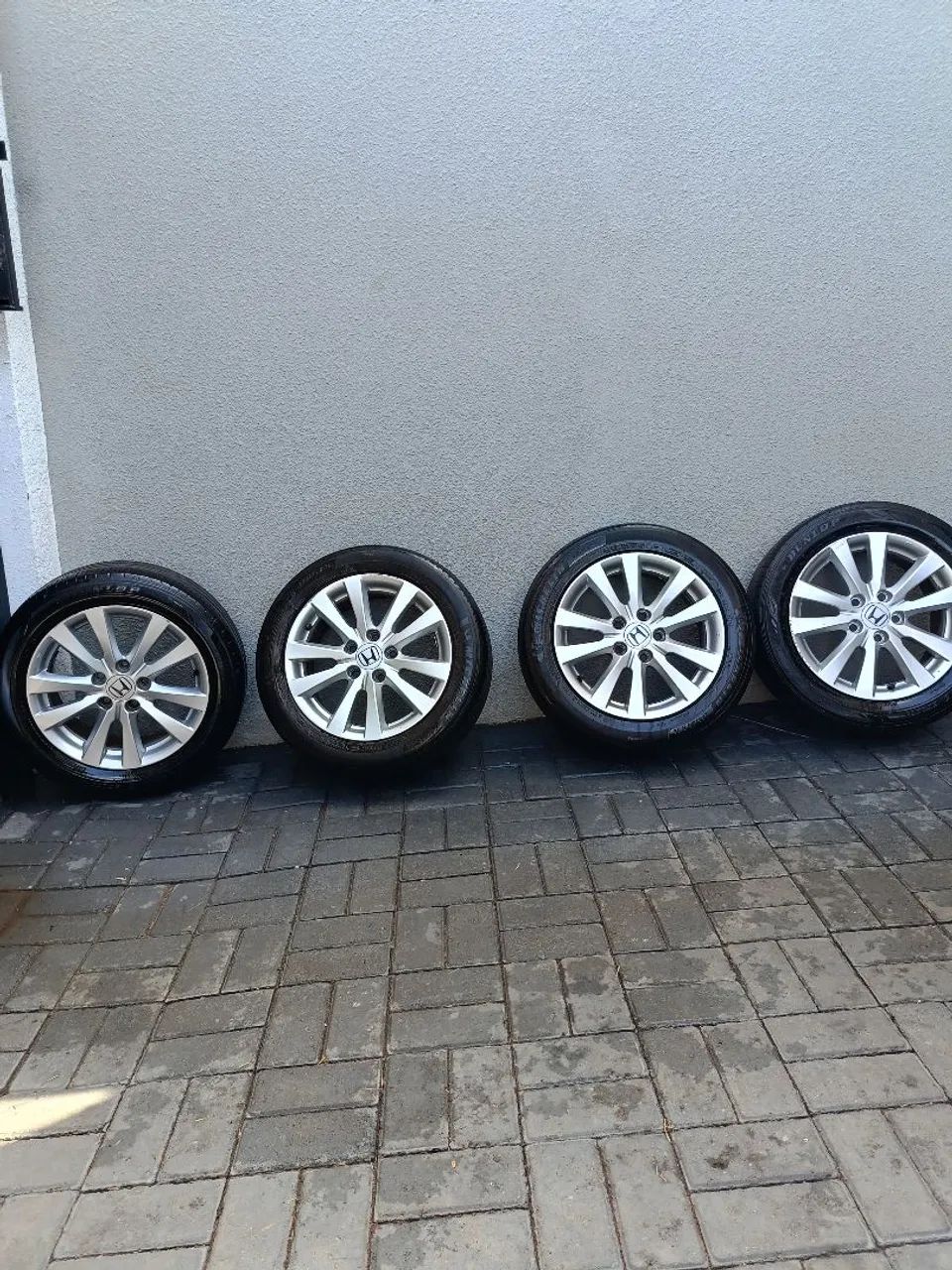Rodas com pneu Civic G9 original 