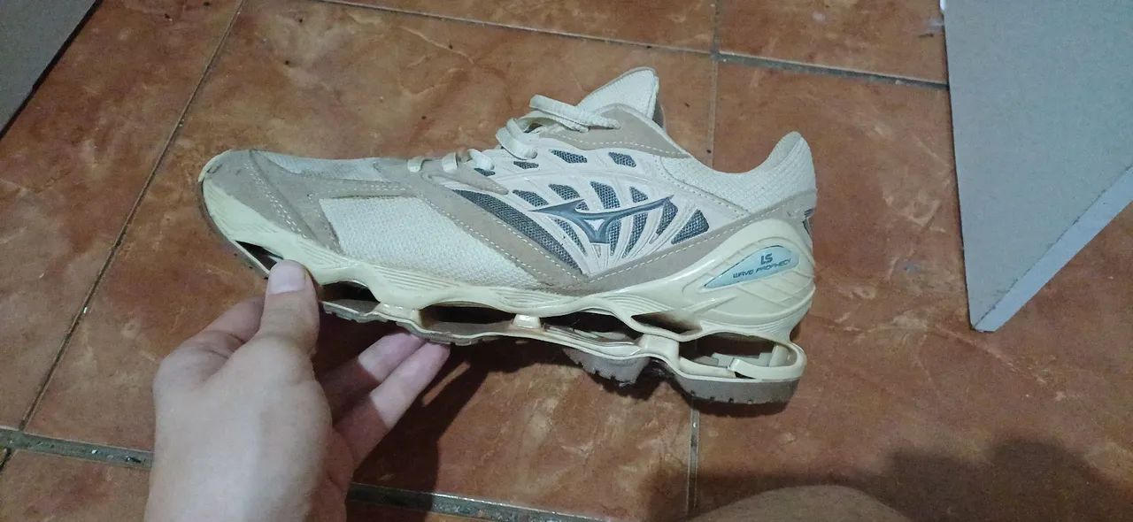 Mizuno tamanho 41 - Foto 2