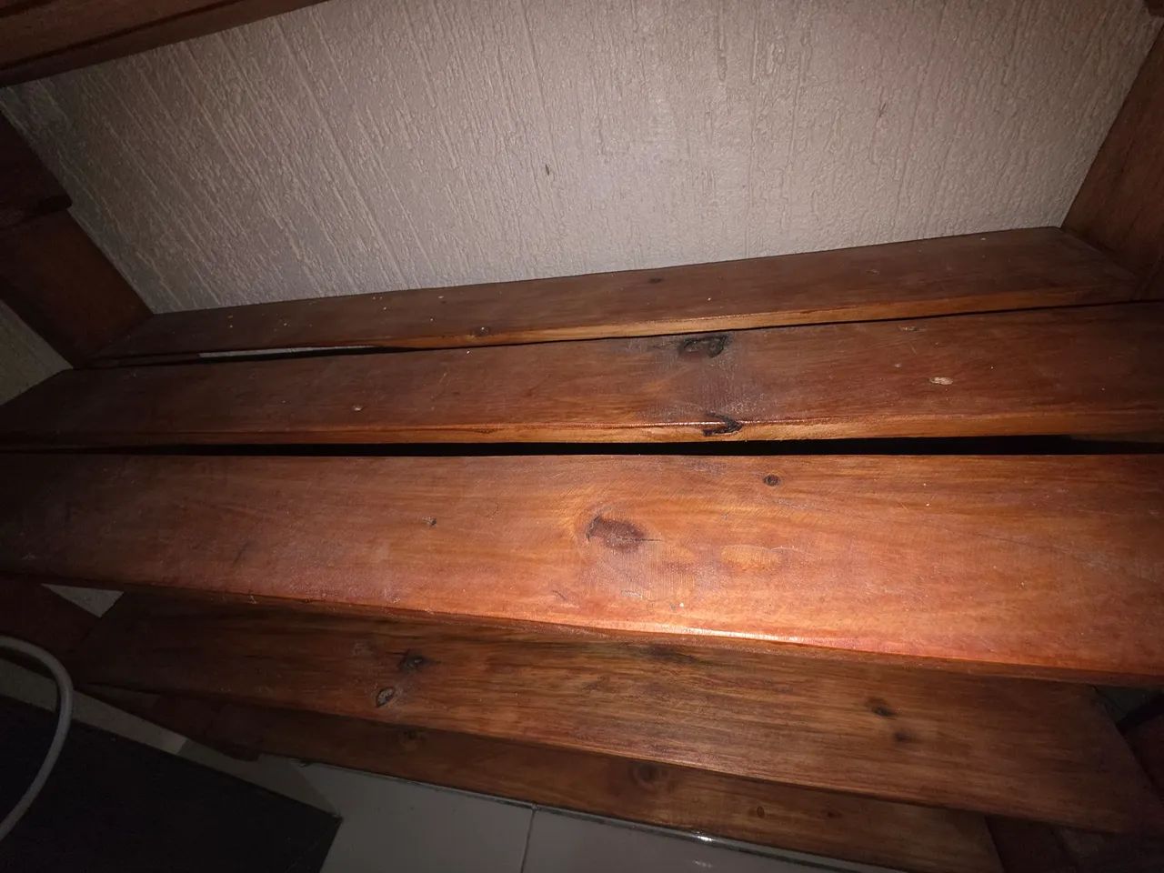 Vende-se Sapateira de madeira  - Foto 4