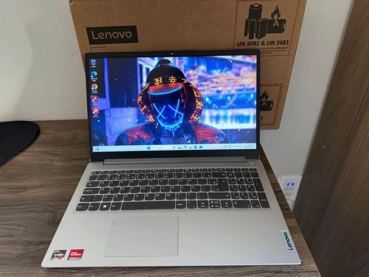 Notebook Lenovo Ryzen5 série7000(i5 13ªth)Placa 2GbAMD 8Gb Ram