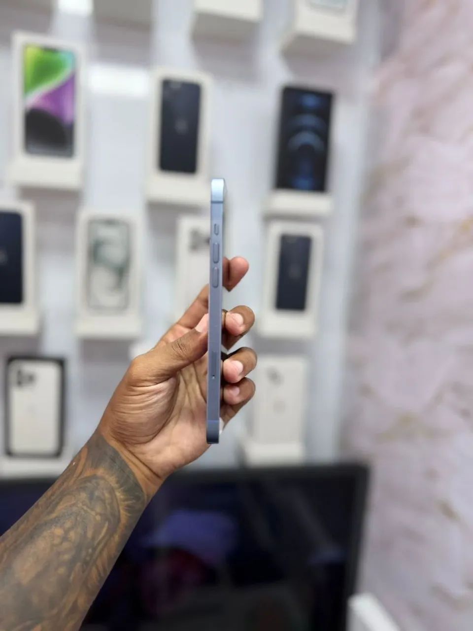 IPHONE 14 PLUS 128GB<br>R$ 2.699,00 MUITO LINDO - Foto 3