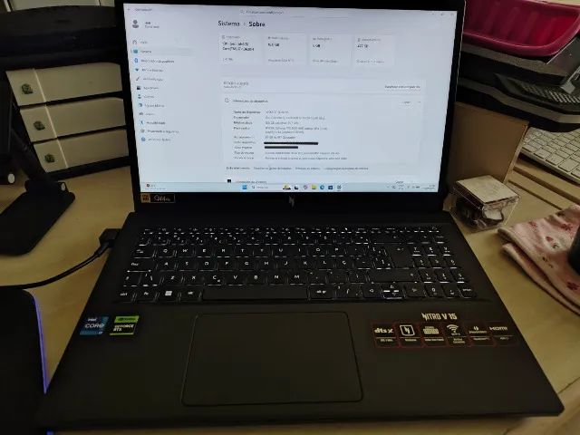 Acer Nitro V15 - Modelo ANV15-51-73E9