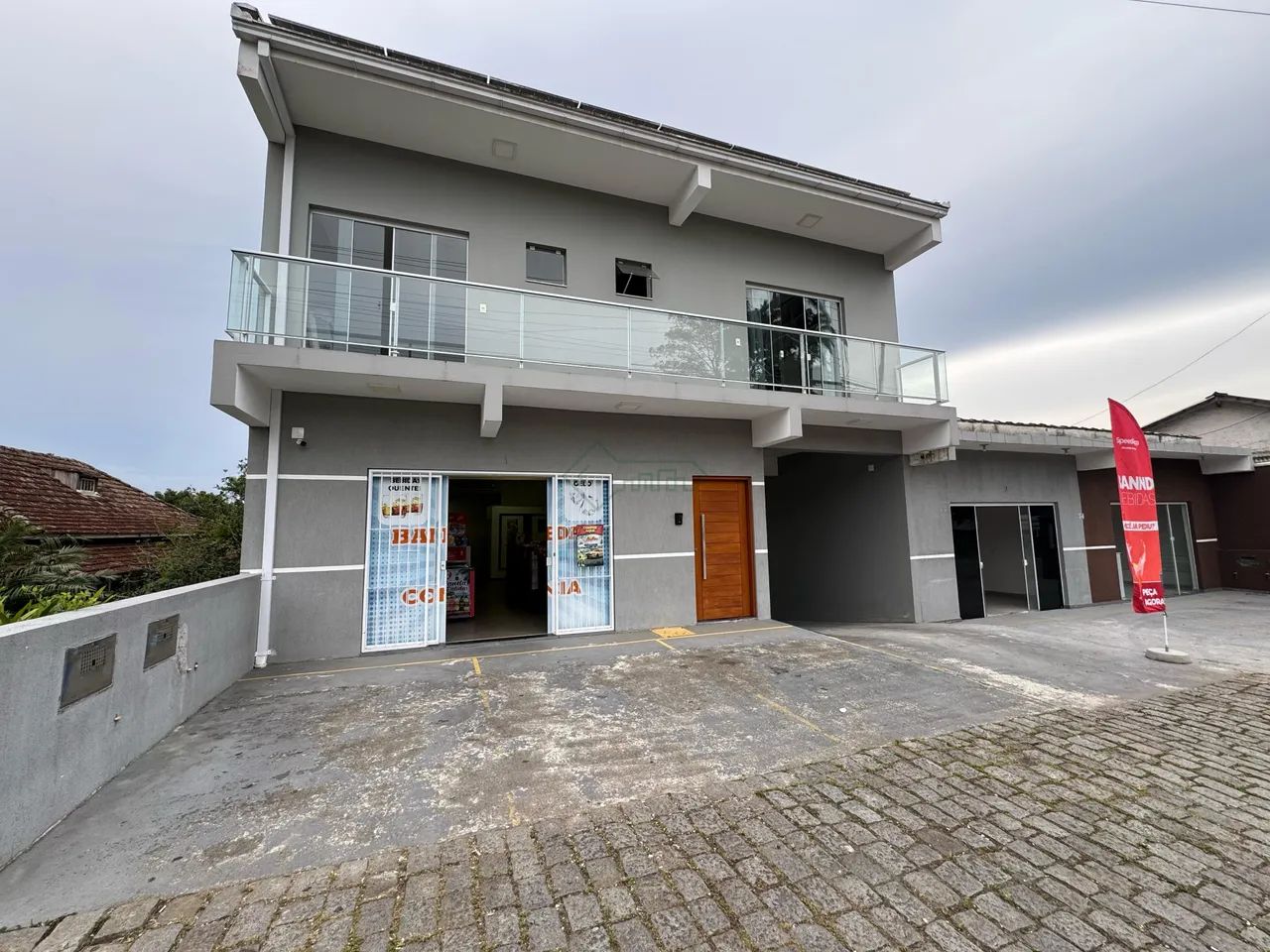 Excelente imóvel comercial e residencial no Centro de São Francisco do Sul/SC