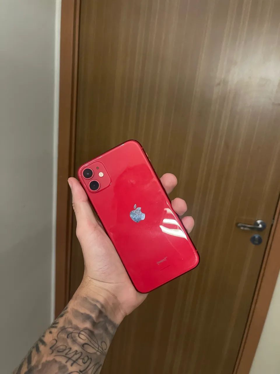 iPhone 11 Red 64GB - Celulares e Smartphones - Altiplano Cabo