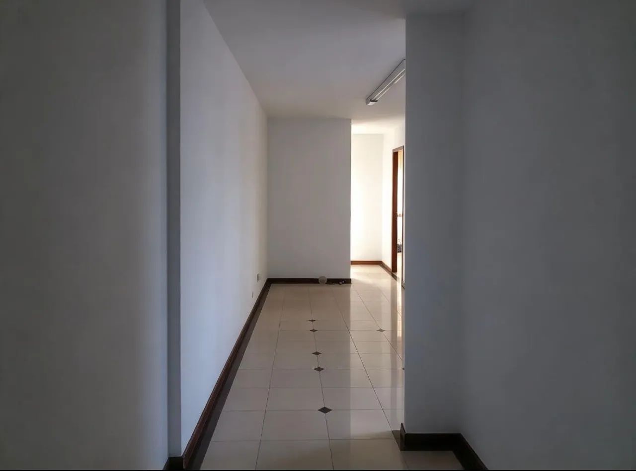 SALA COMERCIAL PARA LOCAÇÃO NO CENTRO - Foto 5