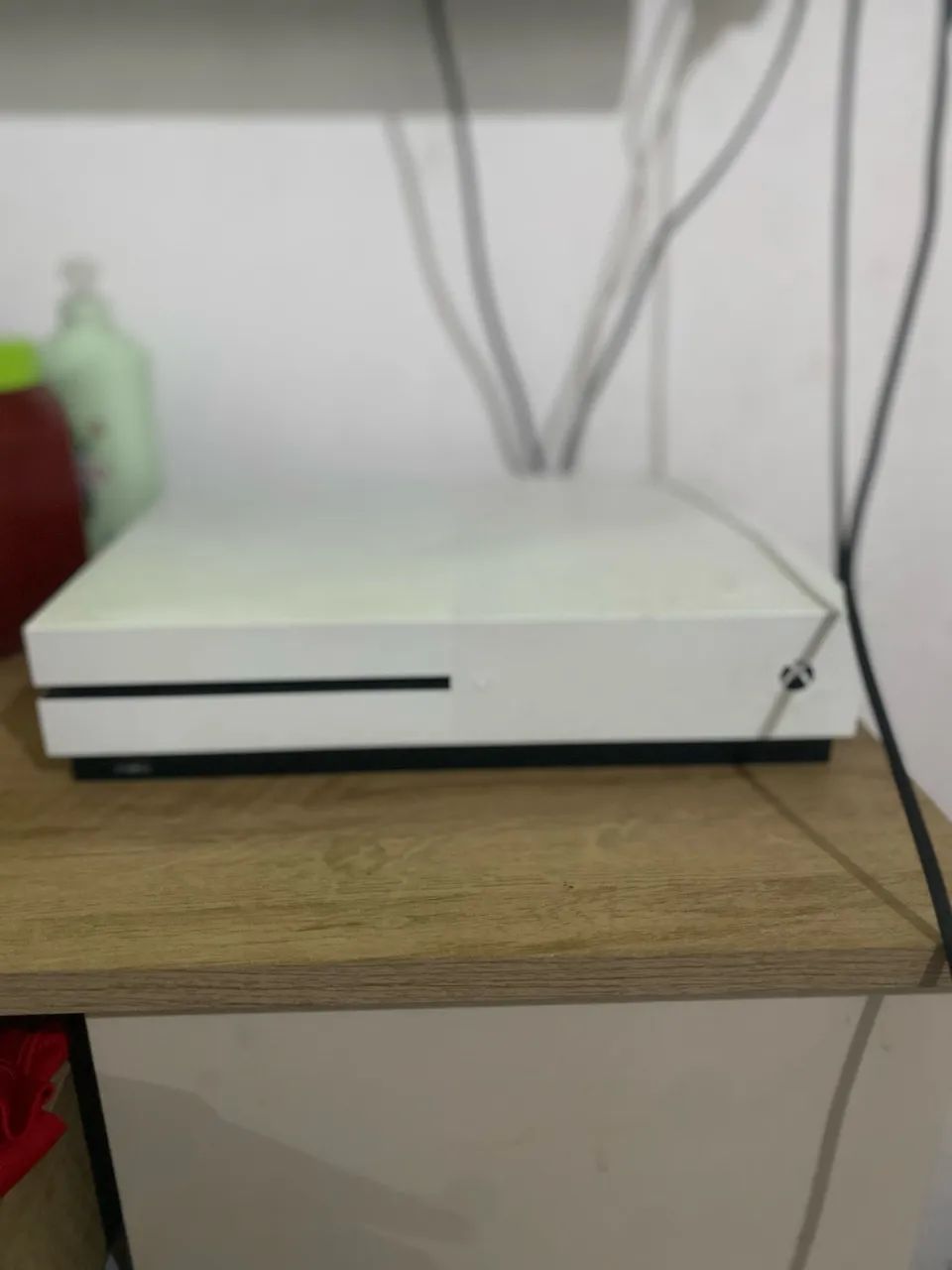 Xbox one s 512gb- CONSERVADO  com coleção de jogos - Foto 2
