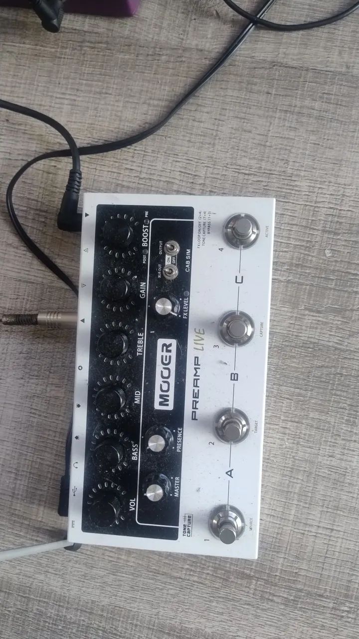 Simulador de preamp Mooer live para troca! - Instrumentos musicais