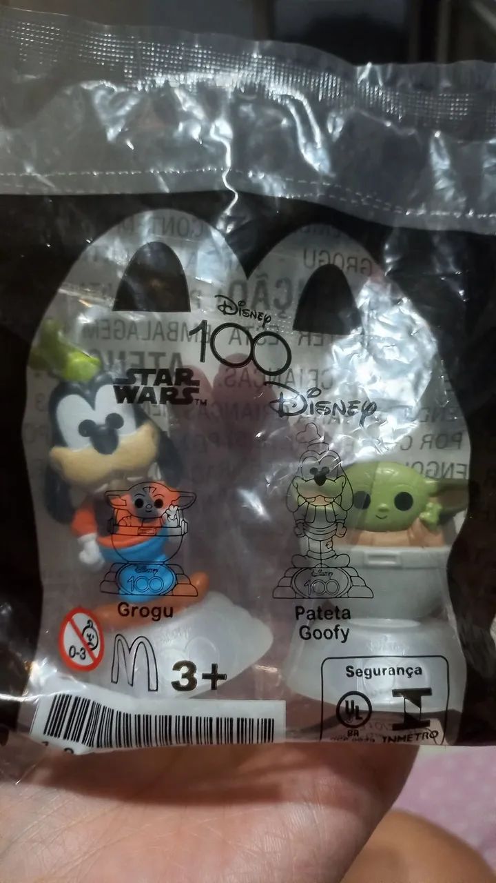 Brinquedo Mc donalds grogu e pateta