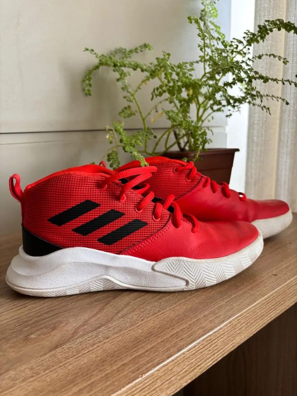Tênis Adidas - vermelho - Foto 3