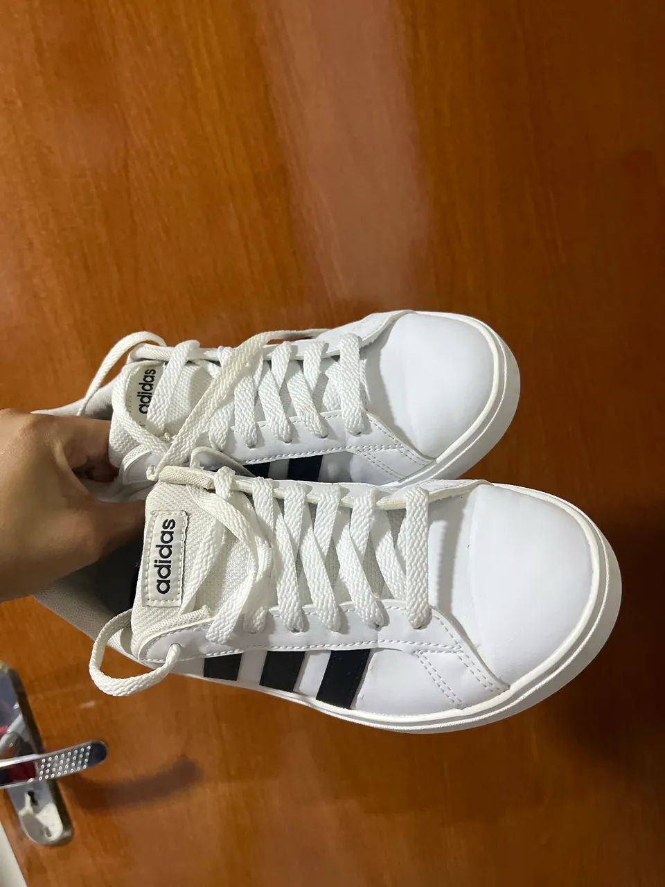 Tênis adidas 