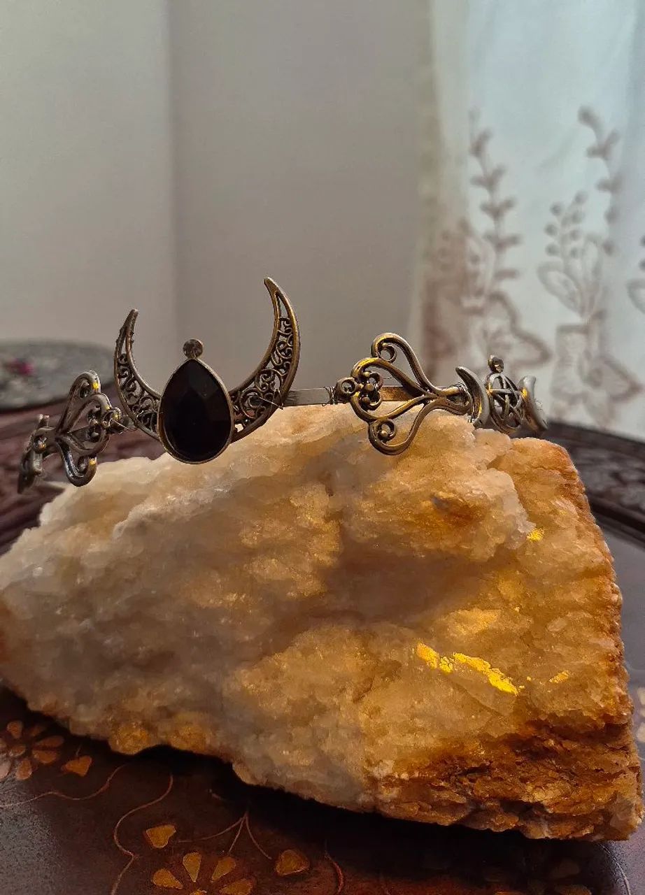 Tiara Circlete Meia Lua Cristal Witch - Foto 2