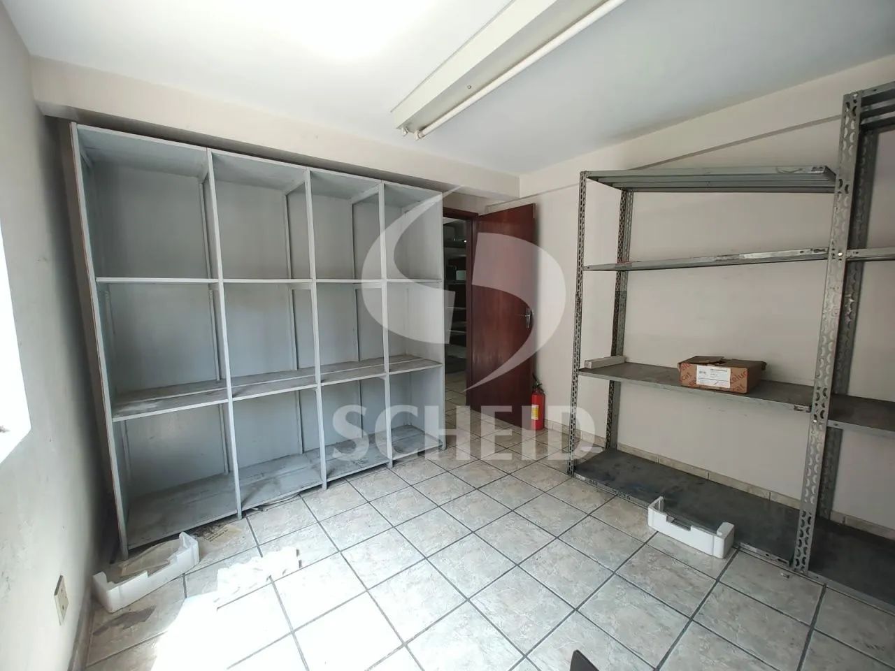 Laje comercial com 5 salas e 2 vagas de garagem para alugar no Jardim Cidália - SP - Foto 4