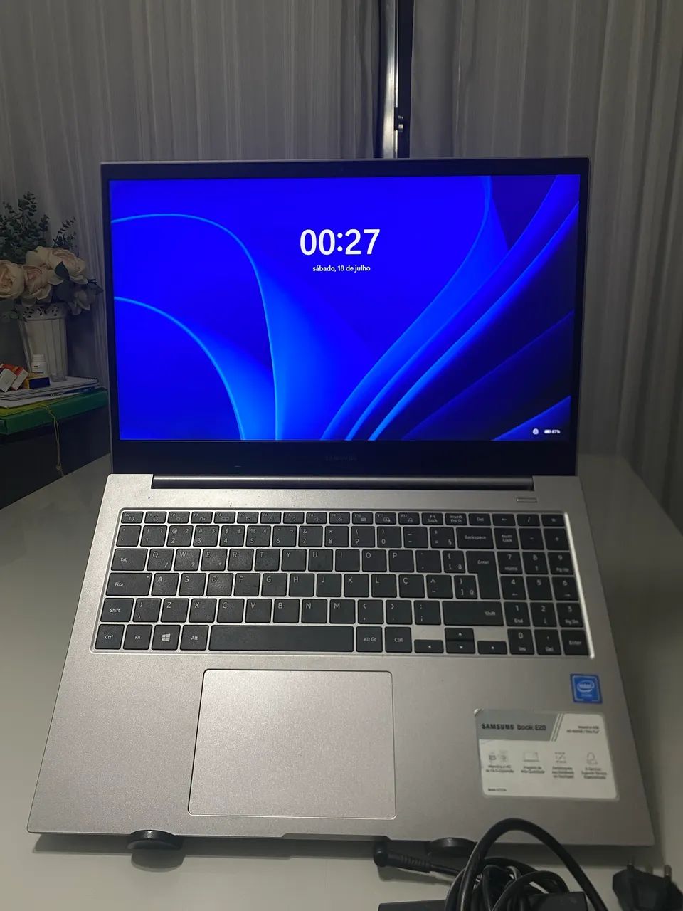 Computador book e 20