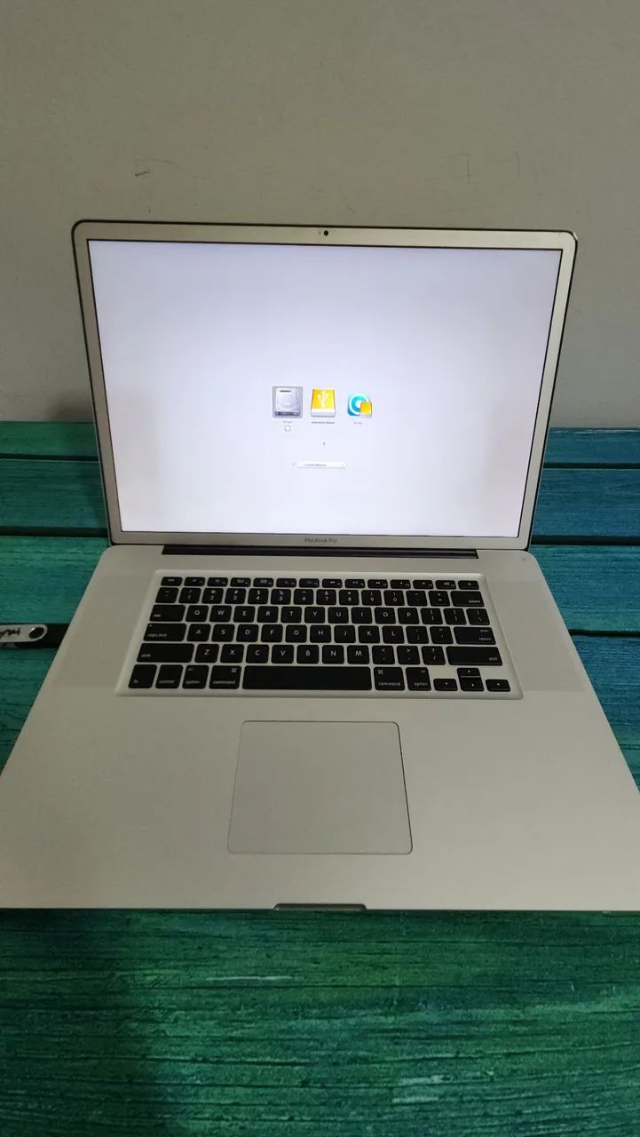 *Defeito* Macbook Pro 17 Polegadas 2011 8GB 128GB SSD A1297 Nao Iniciia - Foto 2