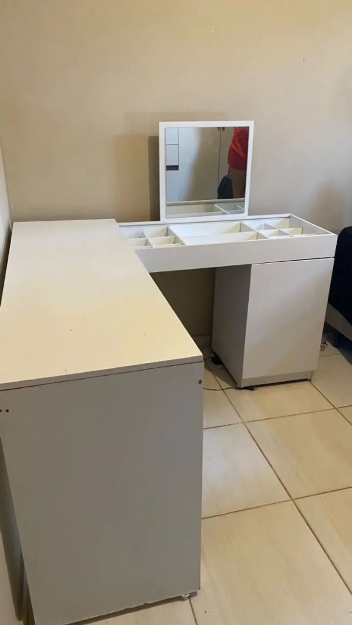 Escrivaninha/ Penteadeira  - Foto 2
