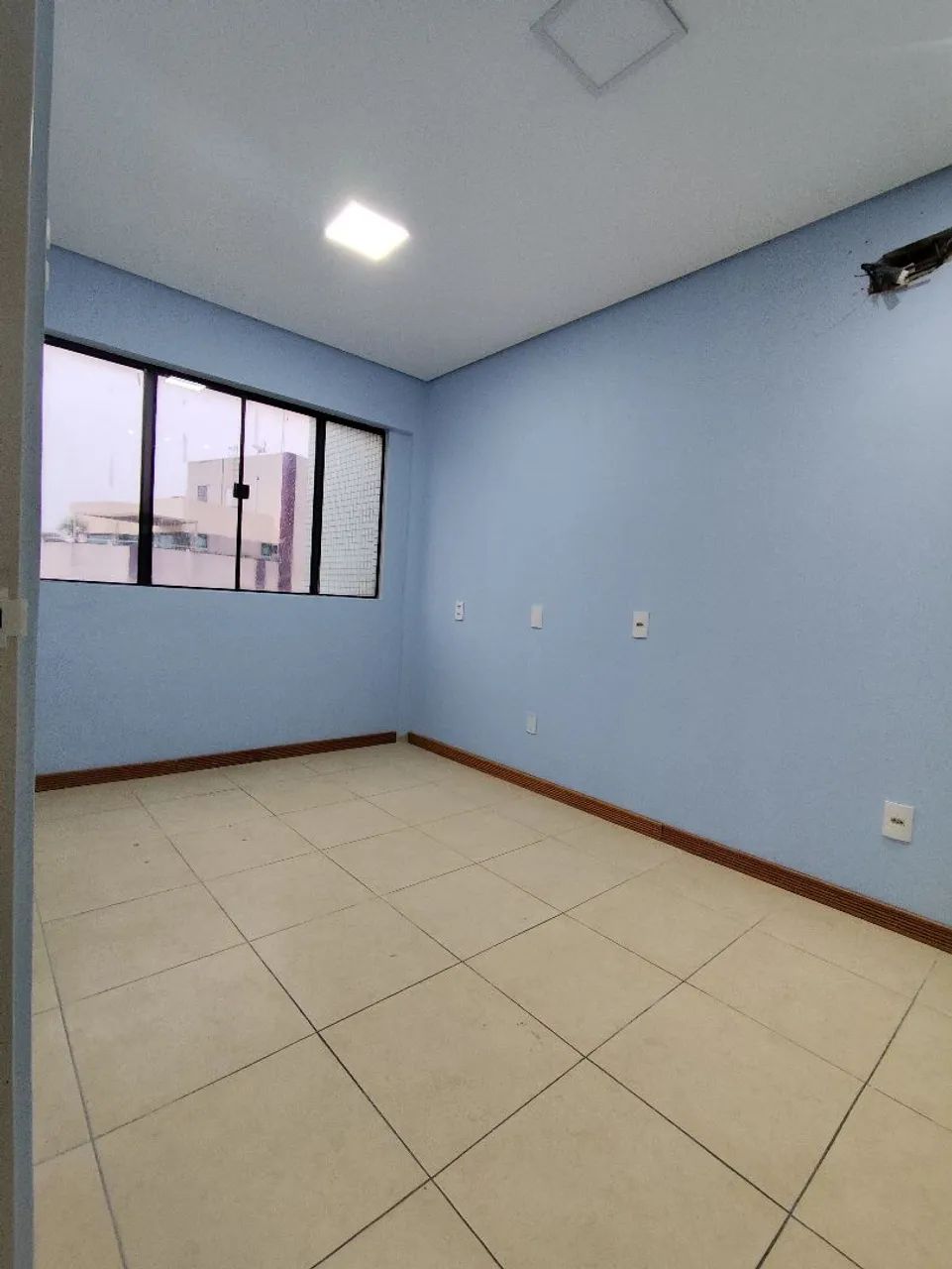 SALA COMERCIAL NO UMARIZAL | 34M² | 2 AMBIENTES | ED. VILLAGE EMPRESARIAL | ANDAR ALTO - Foto 3