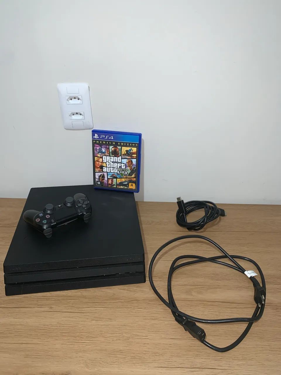 Ps4 PRO 1TB JOGO E 1 CONTROLE ORIGINAL