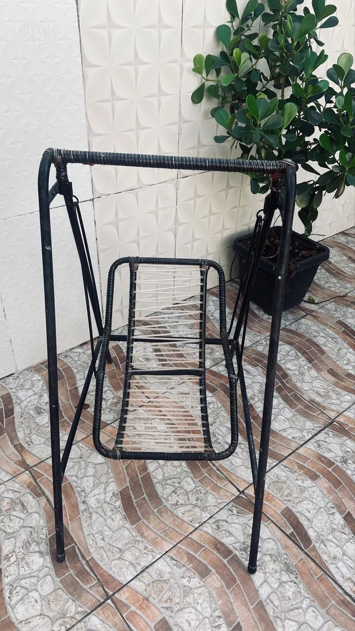Vendo Balanço de Criança.  Semi Novo.   - Foto 2