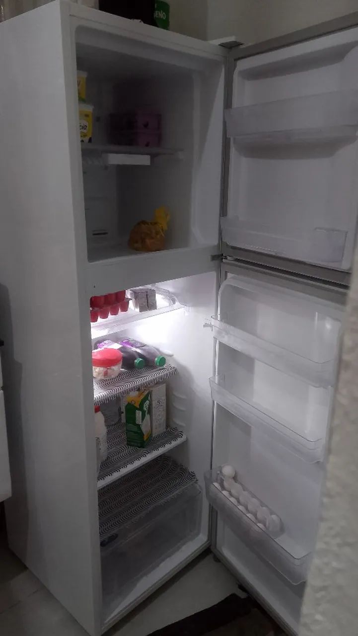 Geladeira eletrolux 