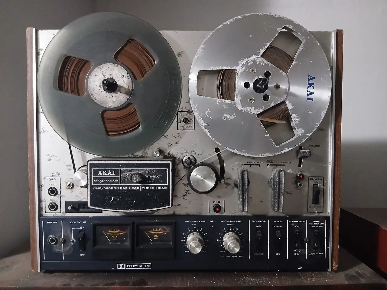 TAPE DECK DE ROLO AKAI 4000-DB