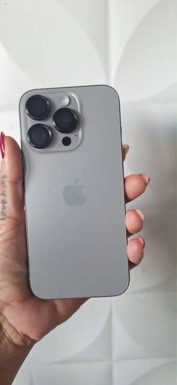 iPhone 15 pro  - Foto 2