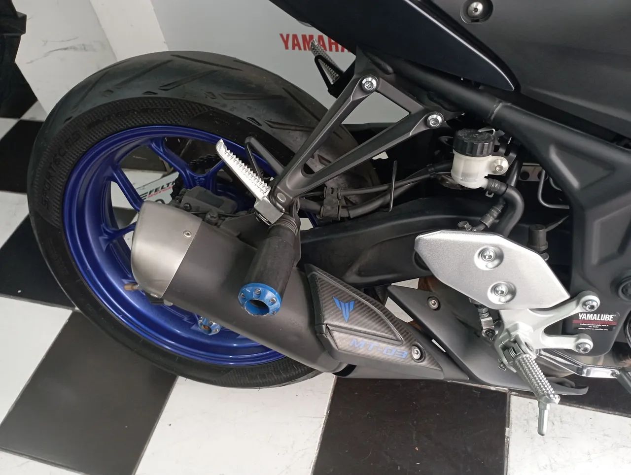 YAMAHA MT03 - Foto 4