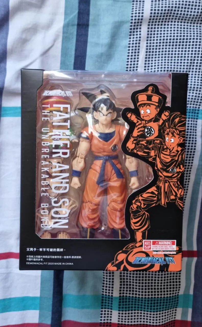 Demoniacal Fit Goku Nuvem Father and Son Action Figure Lacrado