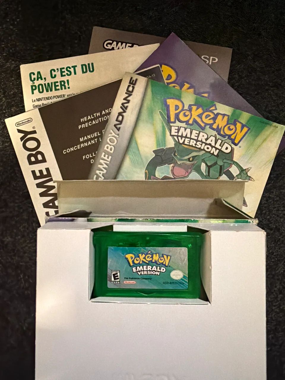 Pokémon Emerald Version - caixa com manual e shield - Foto 4