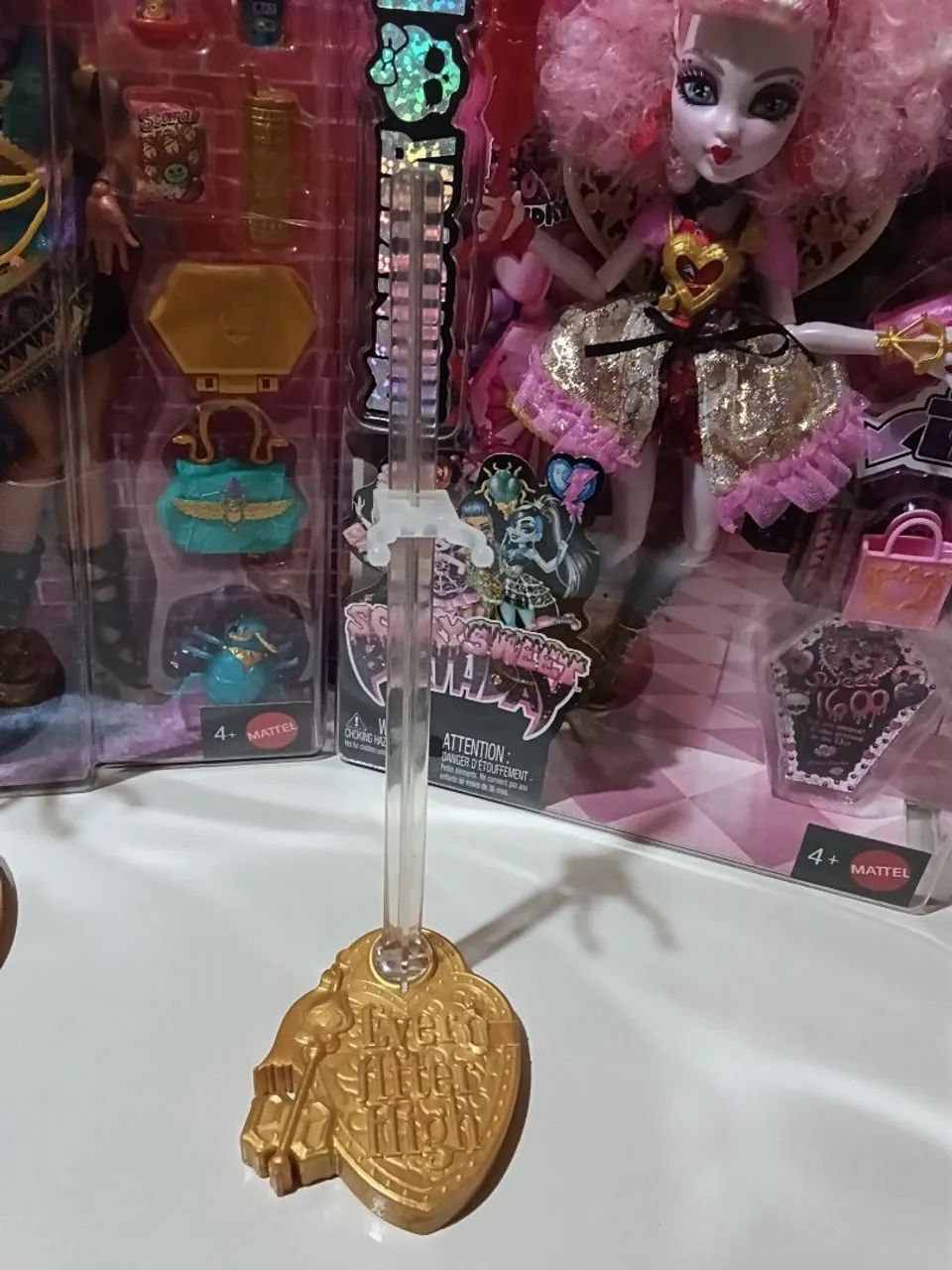 Ever after 1 suporte dourado(descrição)