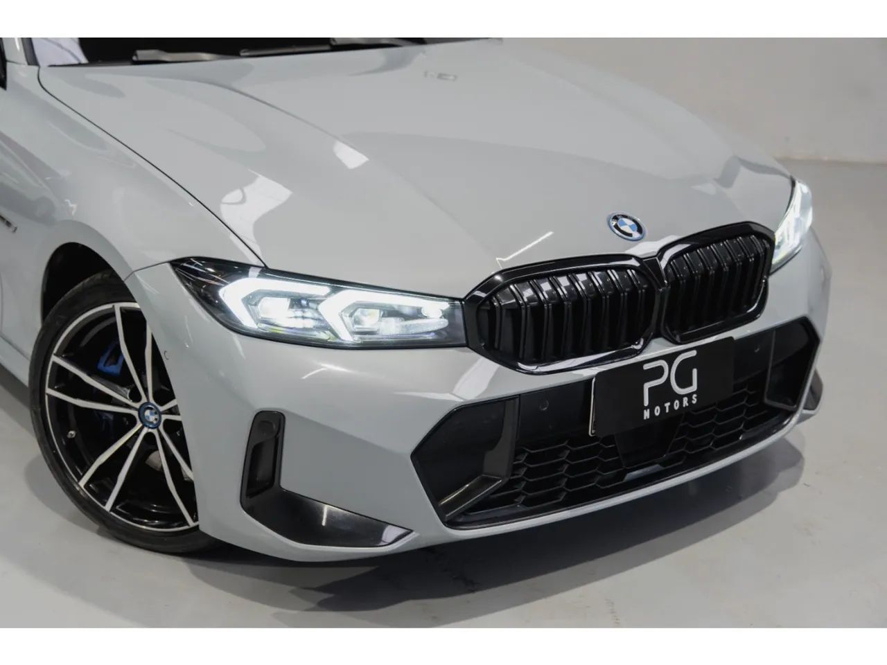 BMW Série 3 330E M Sport 2.0 Turbo Híbrido AU, foto 3 de 15