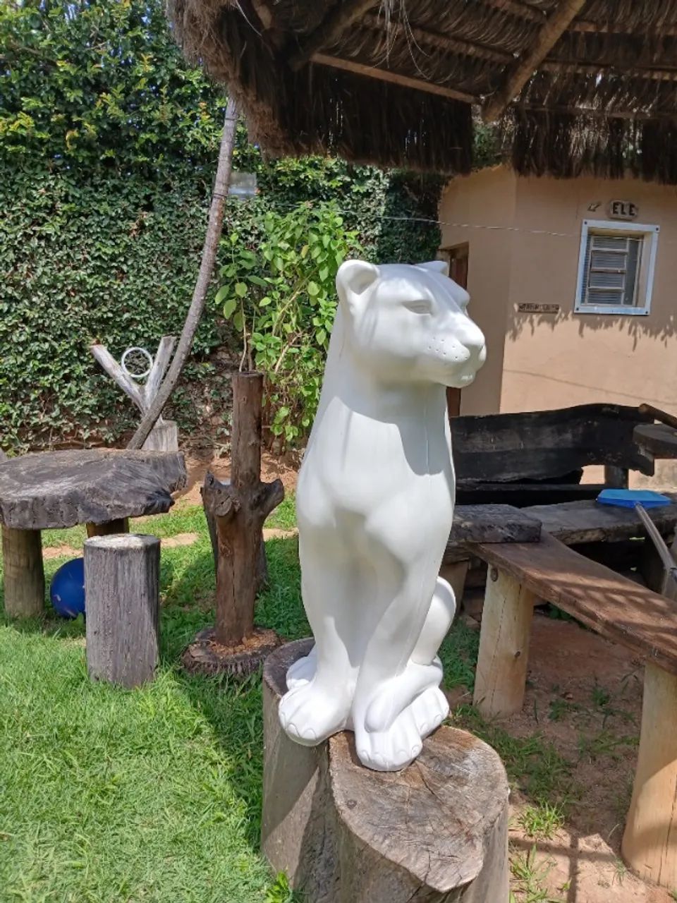Escultura pantera 