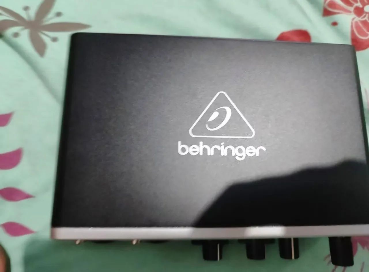 Placa de áudio Behringer umc202HD - Foto 3