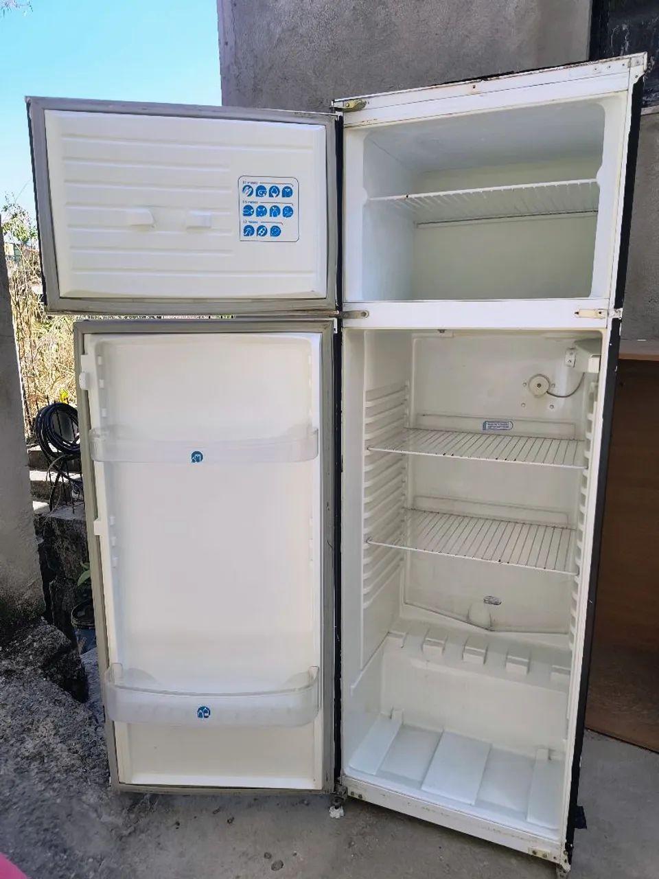 Geladeira a Venda 