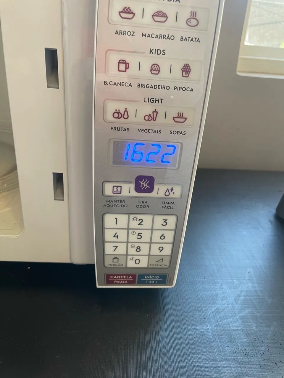 micro-ondas electrolux meo44 34l branco - Foto 4