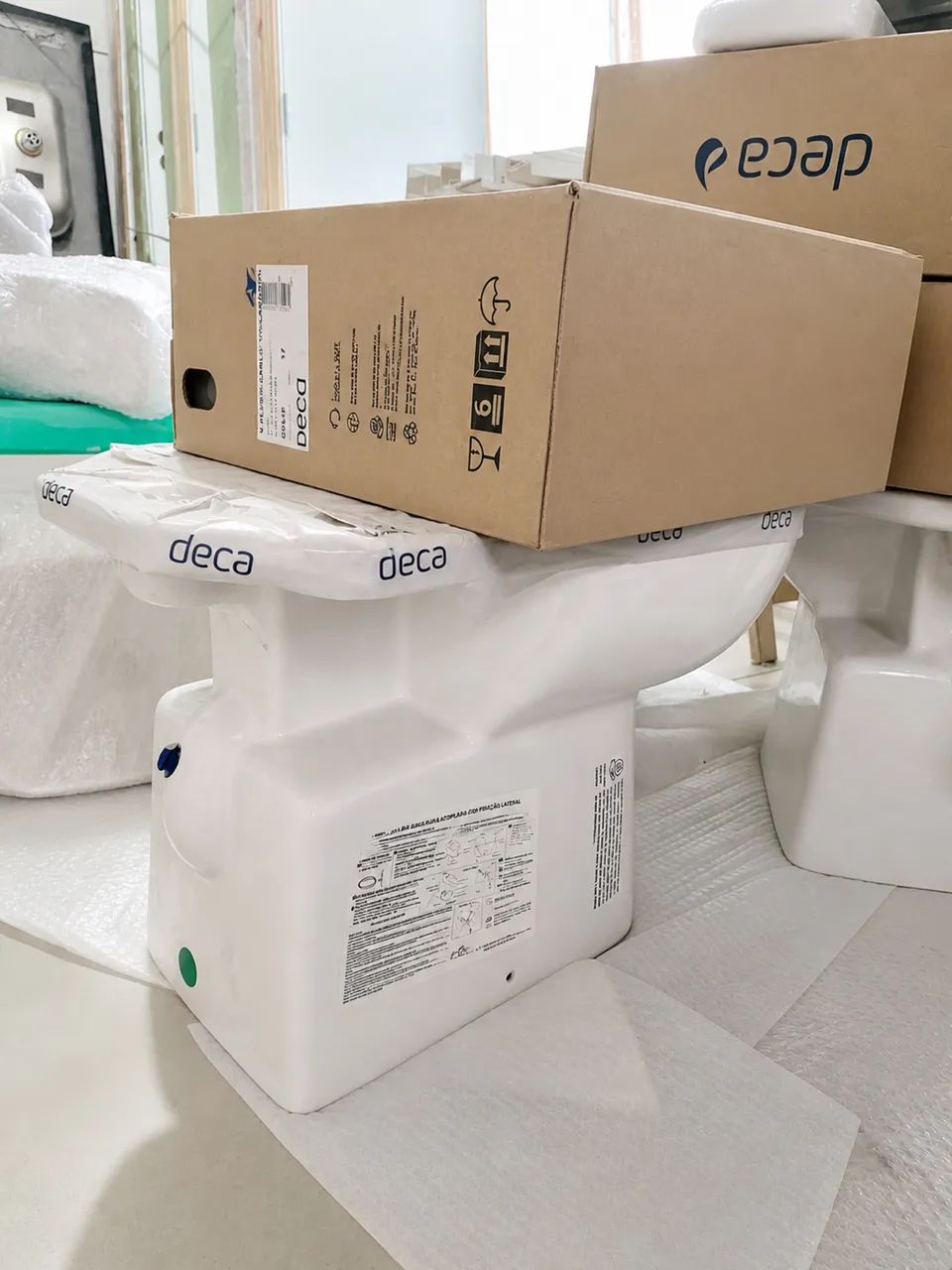 Kit Bacia e Caixa Acoplada Deca Vogue Plus Novo