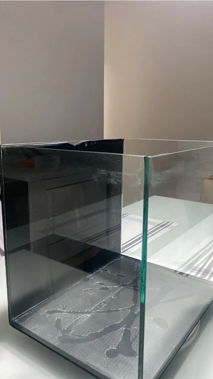 Vendo aquario vidro 6mmm  40(c) x 35 (a) x 30 (l) - 42 Litros