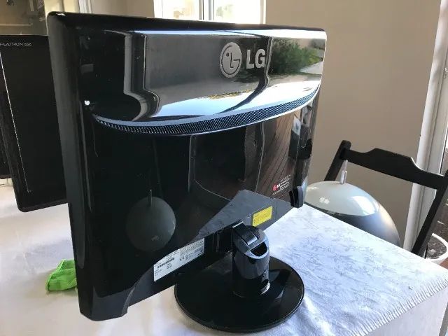 Monitor LG 22 polegadas -  conexão DVI - Foto 3