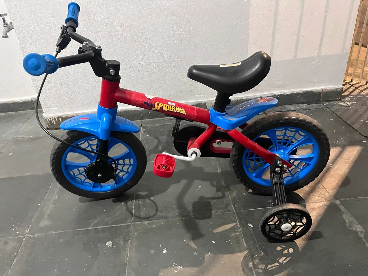 Bicicleta homem aranha  - Foto 2