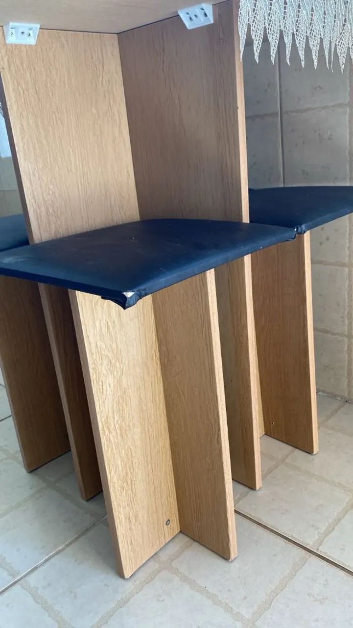 Mesa com 4 bancos - Foto 4
