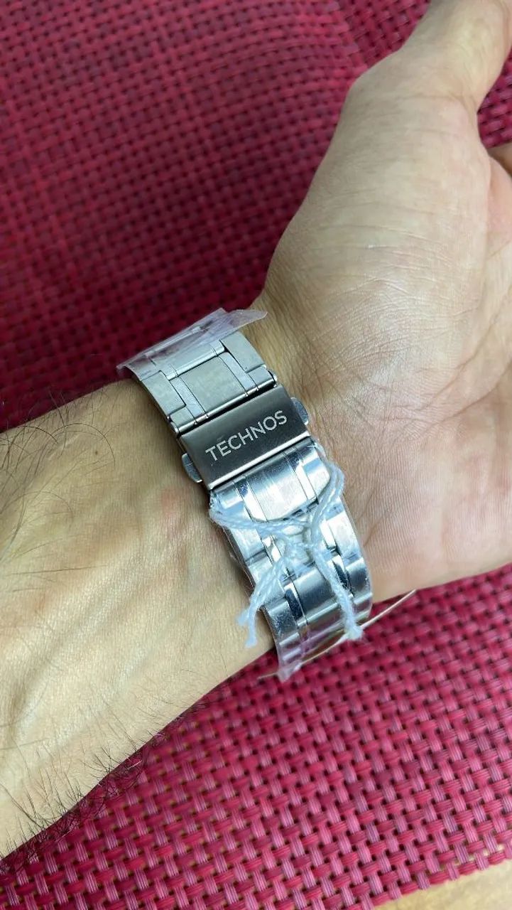Relógio Technos Fundo Preto com garantia de 1 ano - Foto 2