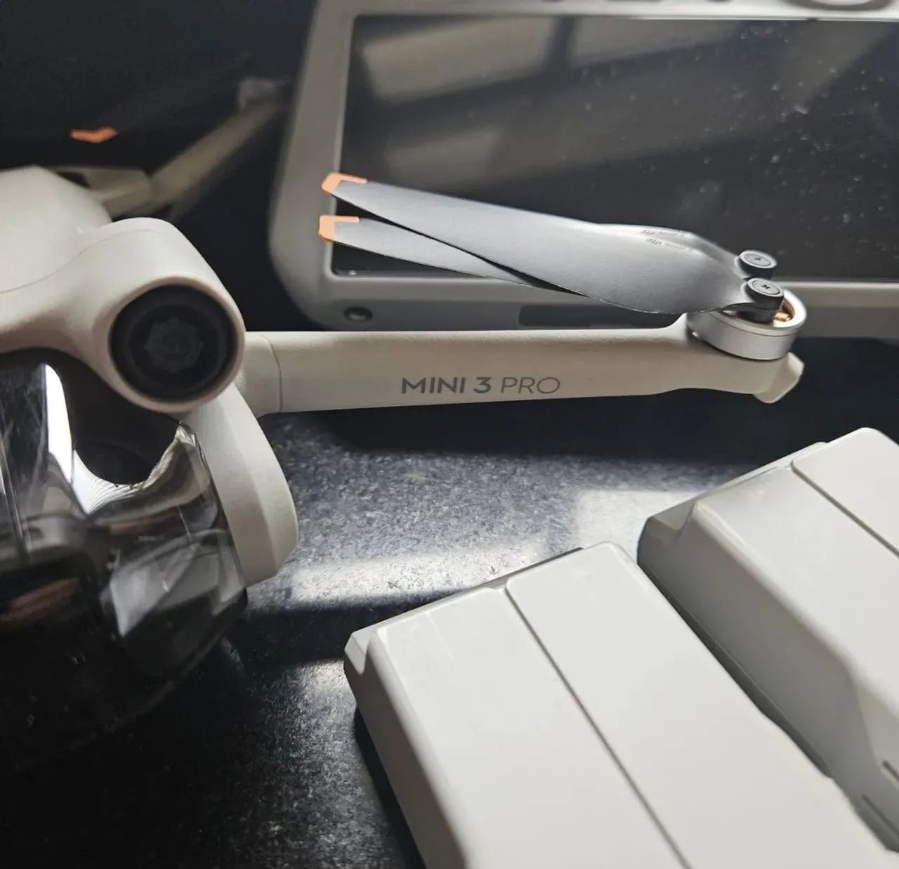 Drone DJI Mini 3 Pro - Completo e Pronto para Voar - Foto 4