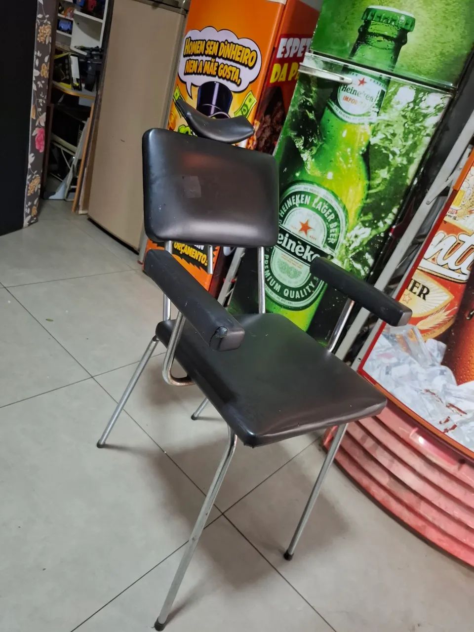Cadeira de salão pra sobrancelhas  - Foto 2