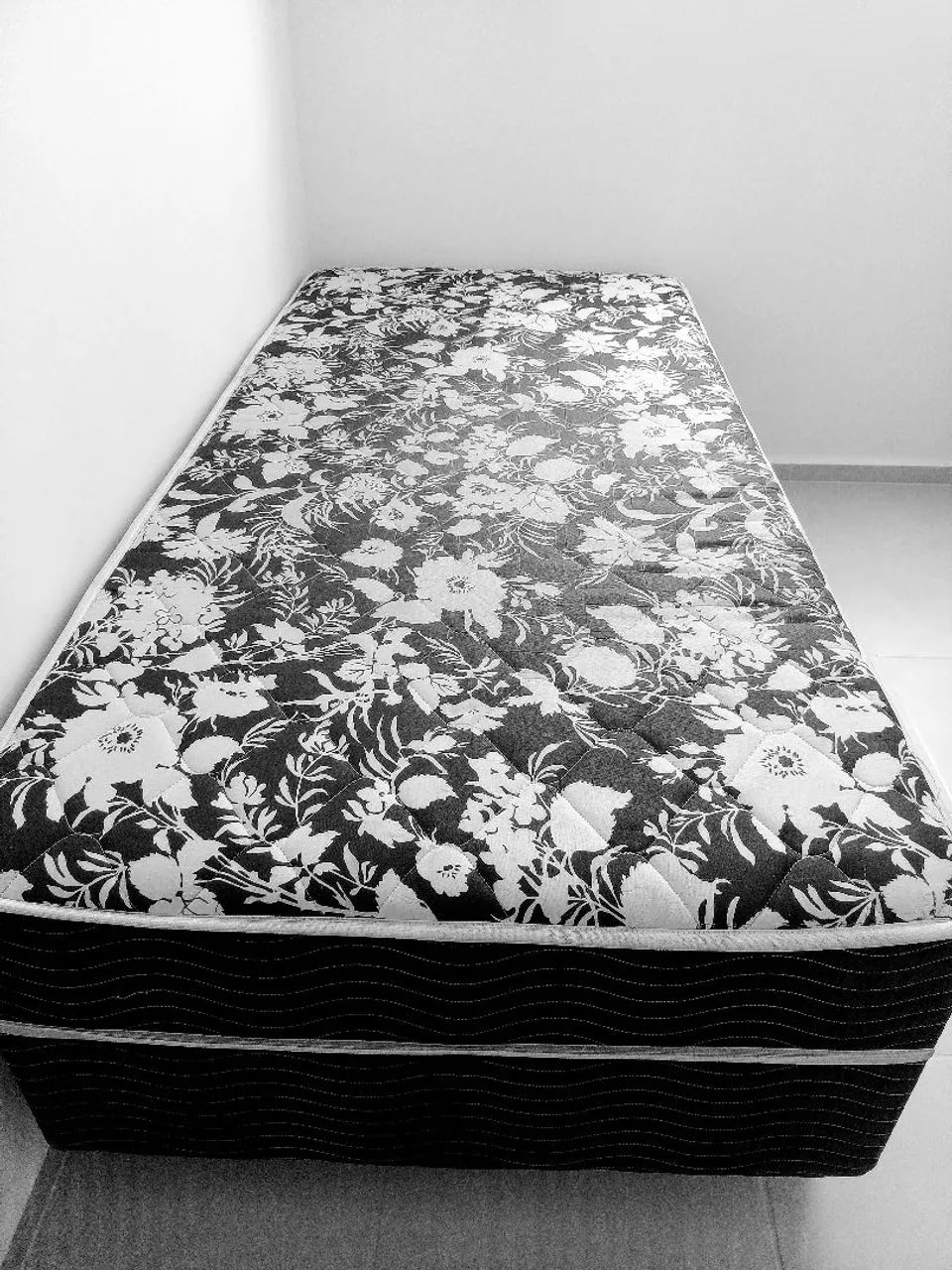 Cama Box Solteiro com Colchão - Ótimo Estado! - Foto 2