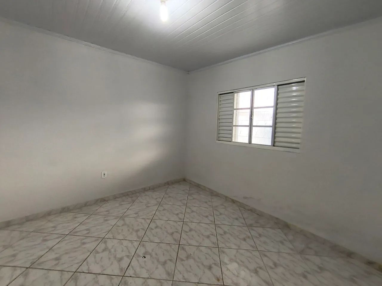 Alugo casa 2 quartos QD 60 e - Foto 5
