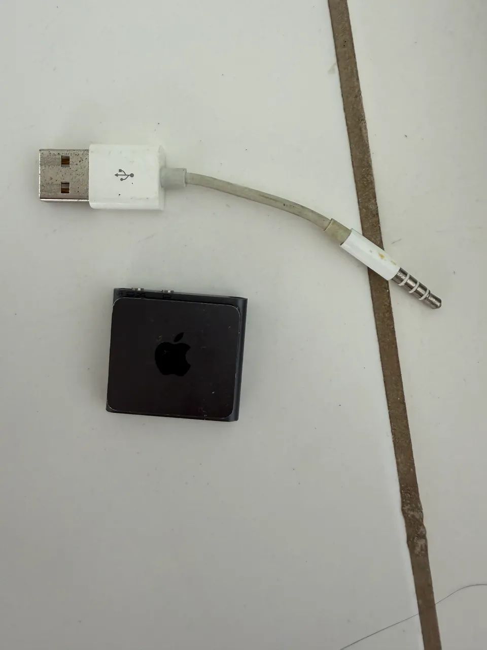 iPod shuffle 4